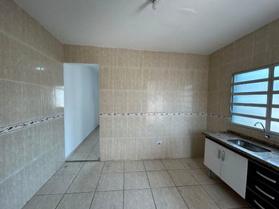 Casa, 1 quarto, 30 m² - Foto 2