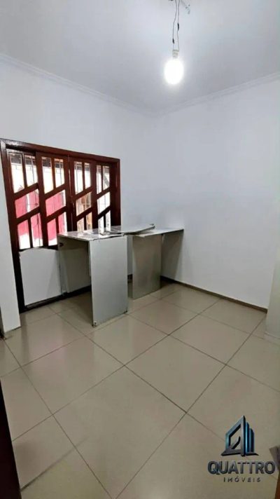 Casa, 5 quartos, 182 m² - Foto 2