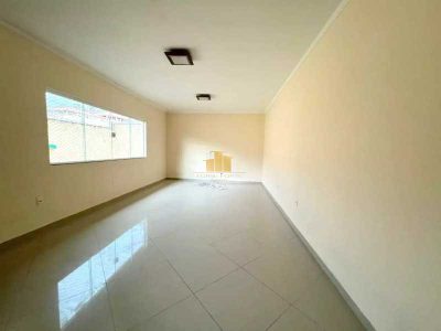 Casa, 4 quartos, 220 m² - Foto 4