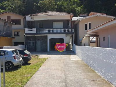 Casa, 5 quartos, 200 m² - Foto 1