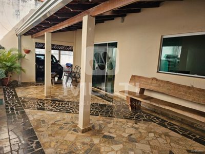 Casa, 3 quartos, 208 m² - Foto 2