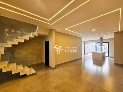 Casa, 3 quartos, 220 m² - Foto 1