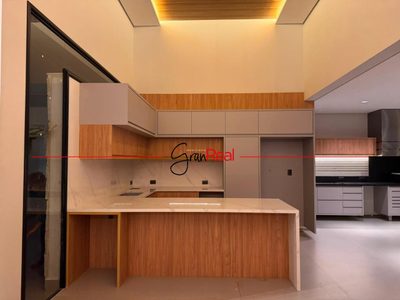Casa, 4 quartos, 235 m² - Foto 2