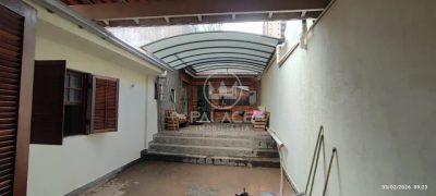Casa, 3 quartos, 194 m² - Foto 1