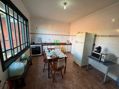 Casa, 3 quartos, 200 m² - Foto 2