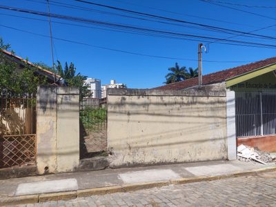 Terreno, 243 m² - Foto 1