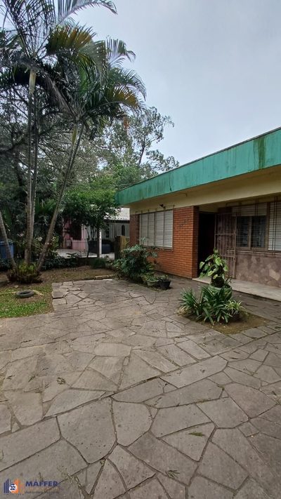 Casa, 3 quartos, 245 m² - Foto 1