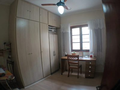 Casa, 3 quartos, 209 m² - Foto 2