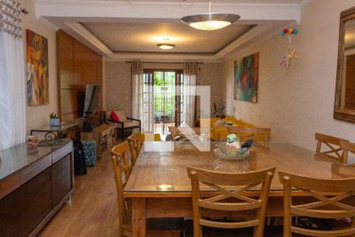 Casa, 5 quartos, 250 m² - Foto 1