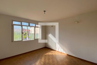 Casa, 6 quartos, 230 m² - Foto 2
