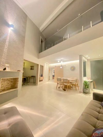 Casa, 4 quartos, 321 m² - Foto 1