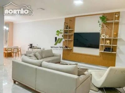Casa, 5 quartos, 203 m² - Foto 2