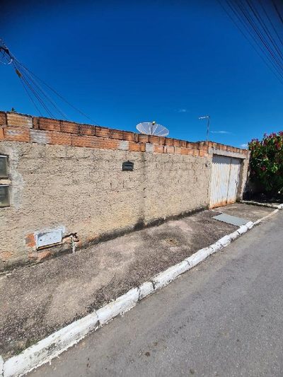 Casa, 2 quartos, 180 m² - Foto 1