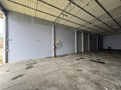 Depósito-Galpão, 300 m² - Foto 1