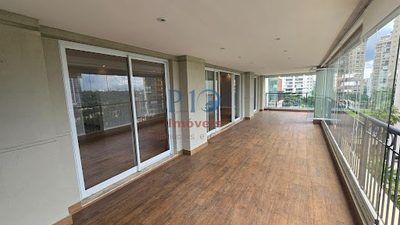 Apartamento, 3 quartos, 247 m² - Foto 1