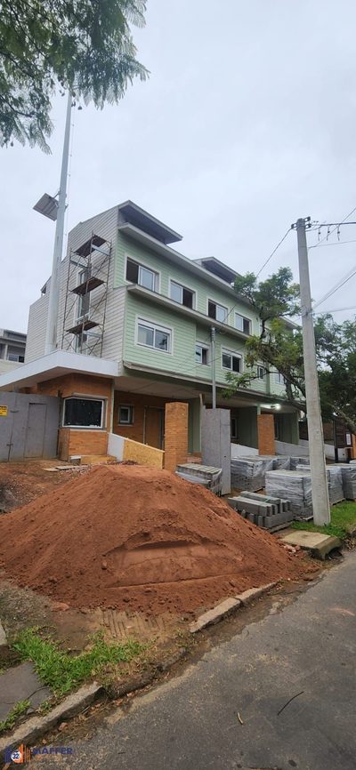 Casa, 3 quartos, 237 m² - Foto 1