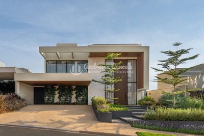 Sobrado, 4 quartos, 405 m² - Foto 1