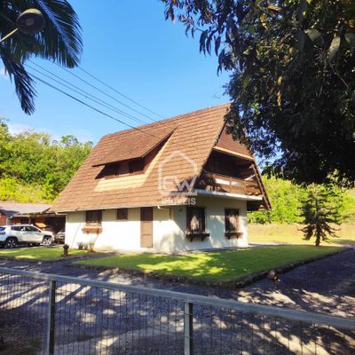 Chácara, 2 quartos, 2349 m² - Foto 2