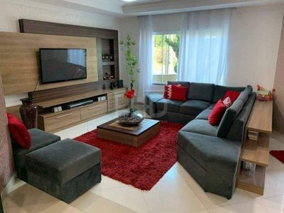 Sobrado, 3 quartos, 338 m² - Foto 1