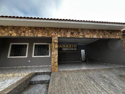 Casa, 3 quartos, 200 m² - Foto 1