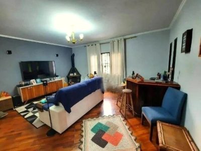 Casa, 5 quartos, 230 m² - Foto 1