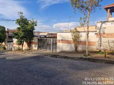 Casa, 2 quartos, 88 m² - Foto 1