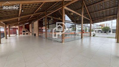 Casa, 4 quartos, 224 m² - Foto 1