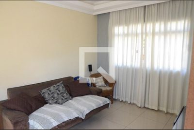Casa, 3 quartos, 200 m² - Foto 1
