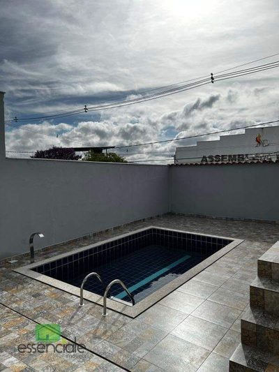 Casa, 3 quartos, 220 m² - Foto 3