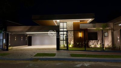Casa, 3 quartos, 197 m² - Foto 1