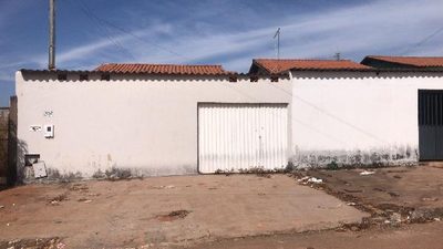 Casa, 2 quartos, 225 m² - Foto 1