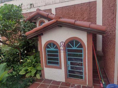 Casa, 4 quartos, 241 m² - Foto 2