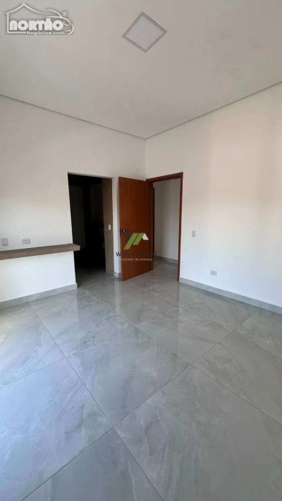 Casa, 5 quartos, 236 m² - Foto 5
