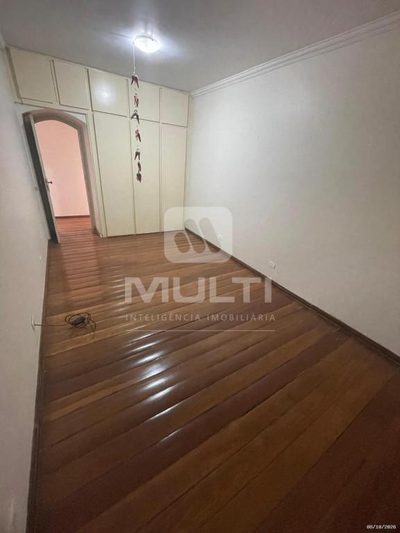 Casa, 4 quartos, 380 m² - Foto 1
