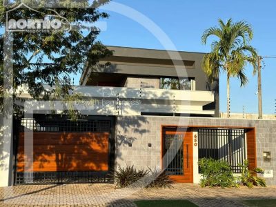 Casa, 3 quartos, 216 m² - Foto 1