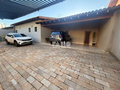 Casa, 4 quartos, 320 m² - Foto 2