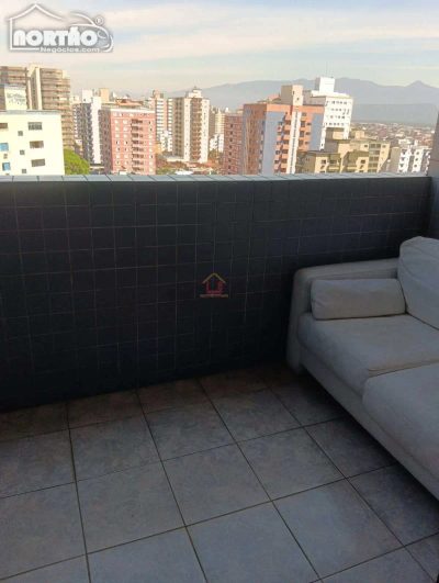 Casa, 4 quartos, 185 m² - Foto 2