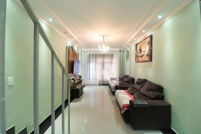 Casa, 3 quartos, 243 m² - Foto 1