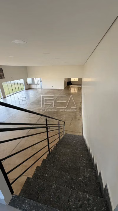 Loja-Salão, 1050 m² - Foto 1