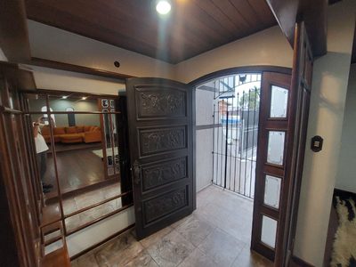 Casa, 5 quartos, 382 m² - Foto 2