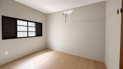 Casa, 4 quartos, 220 m² - Foto 2