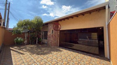 Casa, 3 quartos, 244 m² - Foto 1
