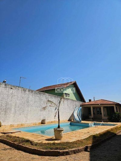 Casa, 4 quartos, 268 m² - Foto 1