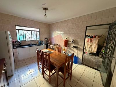 Casa, 2 quartos, 124 m² - Foto 1