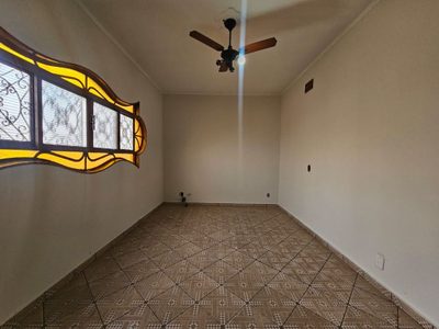 Casa, 3 quartos, 250 m² - Foto 2