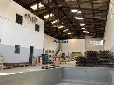 Depósito-Galpão, 550 m² - Foto 1