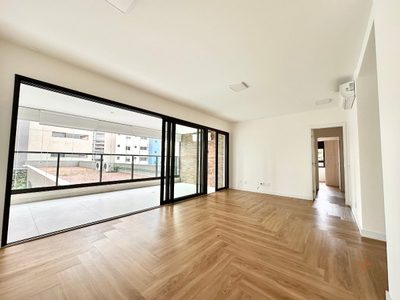 Apartamento, 3 quartos, 142 m² - Foto 2