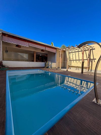Casa, 4 quartos, 190 m² - Foto 1