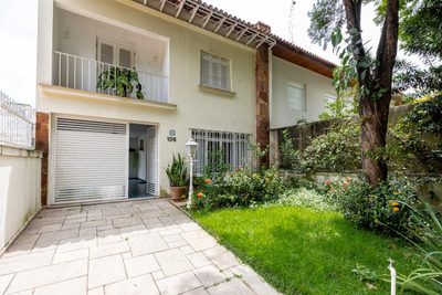 Casa, 4 quartos, 283 m² - Foto 1