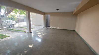Casa, 3 quartos, 223 m² - Foto 3